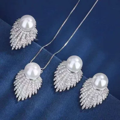 Luxury Pearl Leaf Shape Necklace Stud Earring Set